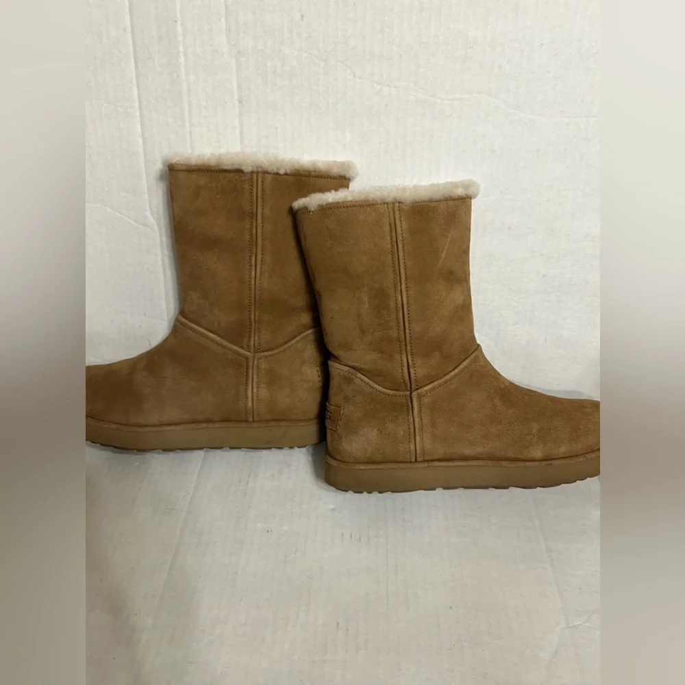 UGG Classic Short BLVD